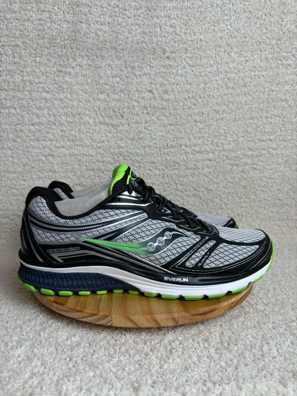 Saucony Shoes Mens 11 Guide 9 Running Lace Up Shoes Sneakers Walking Grey Black